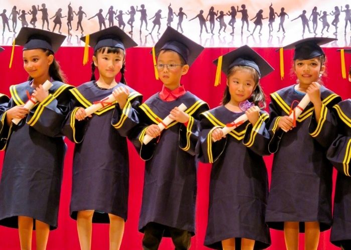tìm xưởng may áo tốt nghiệp tiểu học 