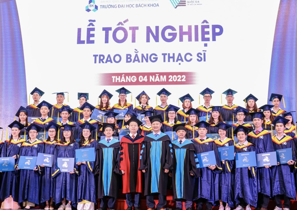 áo tốt nghiệp bách khoa